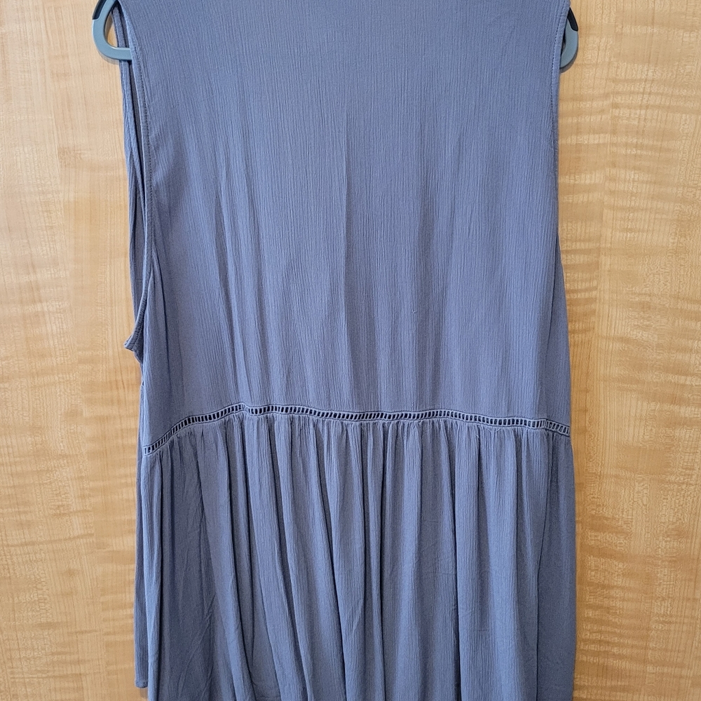 Torrid button down blouse - Picture 2 of 3
